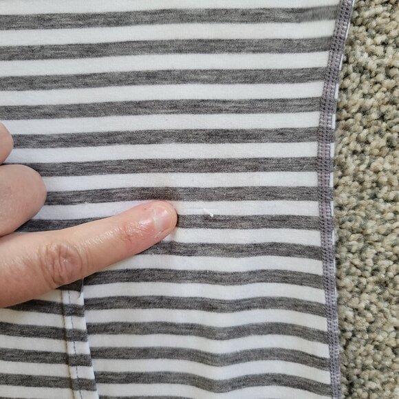 Gap Fit Breathe XS Grey & White Stripe Funnel Neck Hoodie XS with Thumbholes - Picture 13 of 13